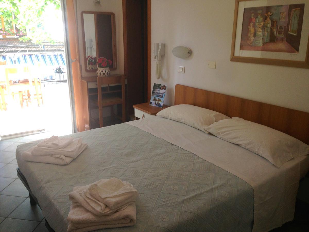 Hotel Jole San Mauro Mare Exterior foto